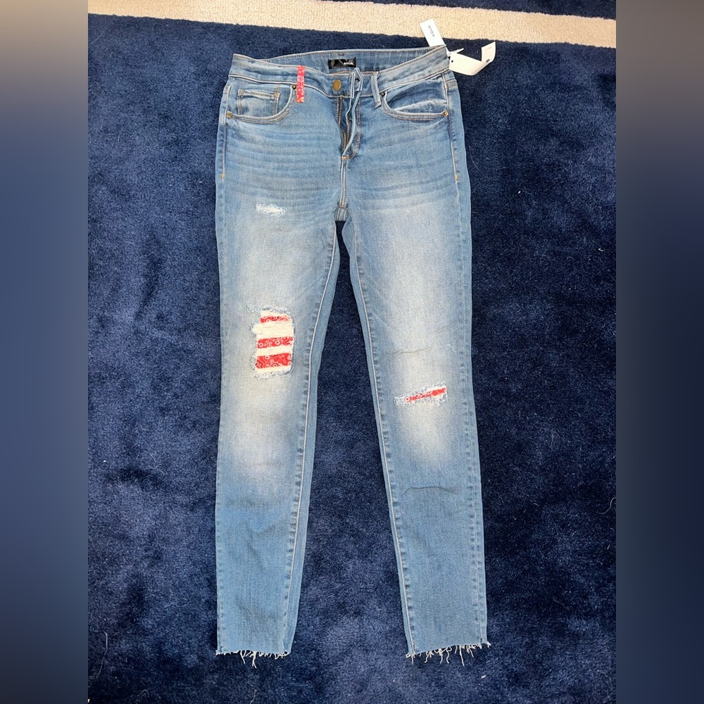 NWT AQUA Bandana Ripped Skinny Jeans